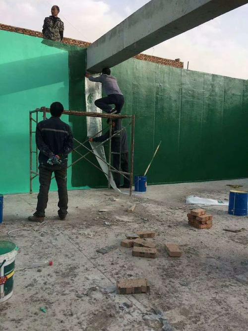 潼南针对老旧车间地面普遍存在的起砂、裂缝问题